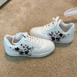 Children’s white Disney sneakers